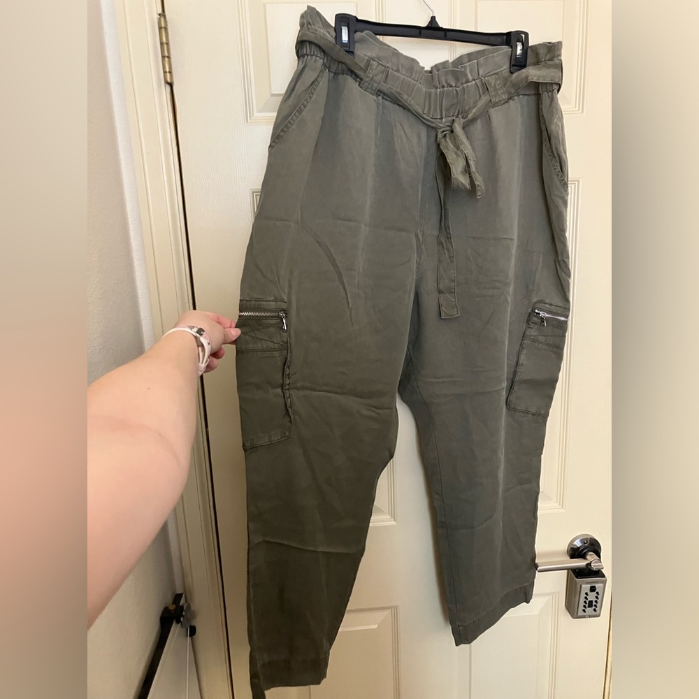 Express khaki Green extreme High Rise baggy paperbag tie waist pants XL 14 16